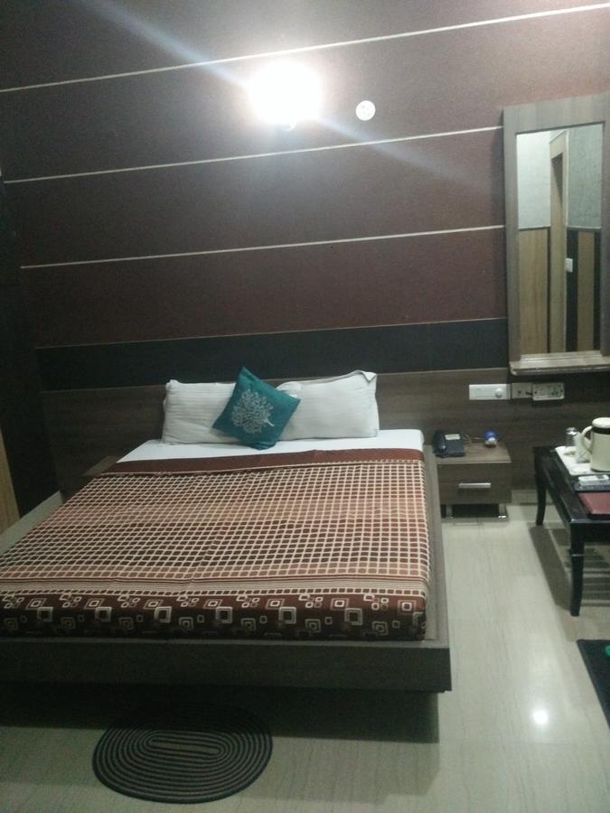 Hotel Desire Hisār Exterior photo